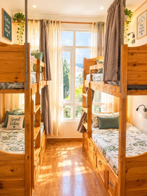 Bathroom, Bedroom, room service