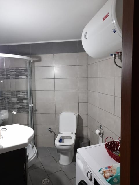 Shower, Toilet, Bathroom