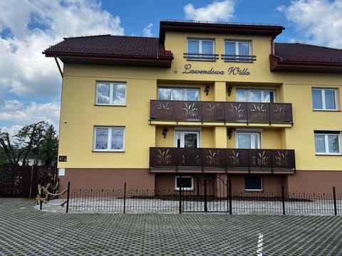 Property building, Day