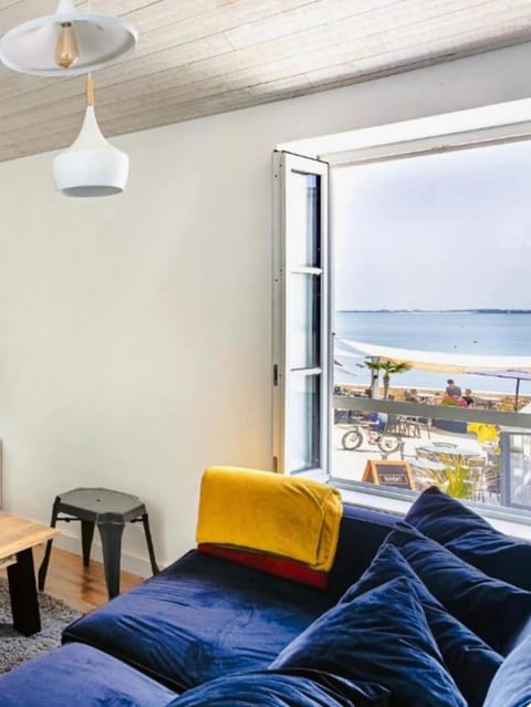 Seating area, Sea view