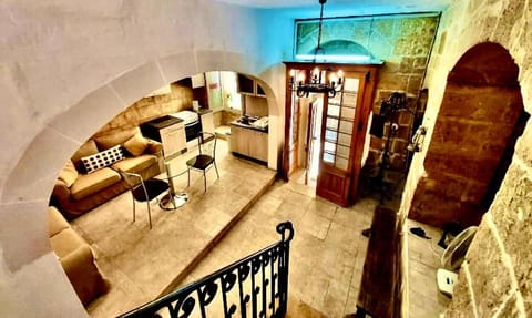 300 years old Maisonette in Beautiful Stairs Apartment in Valletta