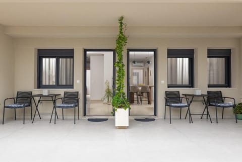 Patio, Balcony/Terrace, Seating area, Dining area