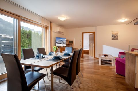 Living room, Dining area, kitchen