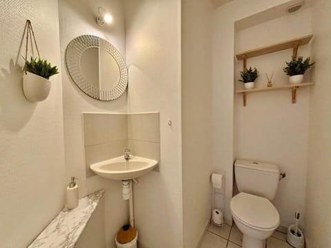 Maison 8 personnes Garage & Terrasse privée House in Besançon