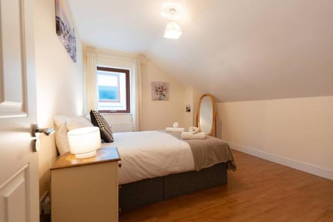 Steps from Main Street - Dingle House in Dingle