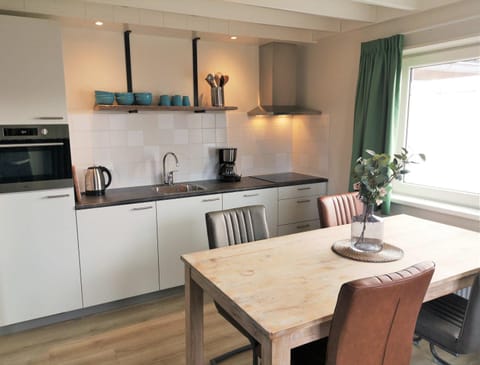 Hello Zeeland - Appartement Schelpweg 5a Apartment in Domburg