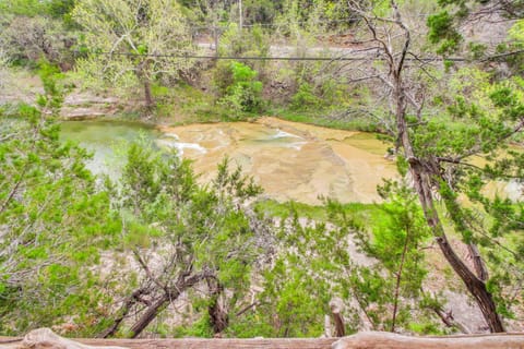 Cedar Falls Cabin 3 Next to Turner Falls Park Cabin in Davis