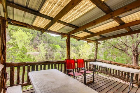 Cedar Falls Cabin 2 Family Getaway By Honey Creek Cabin in Davis