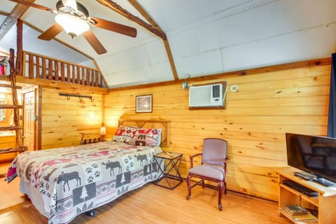 Cedar Falls Cabin 2 Family Getaway By Honey Creek Cabin in Davis