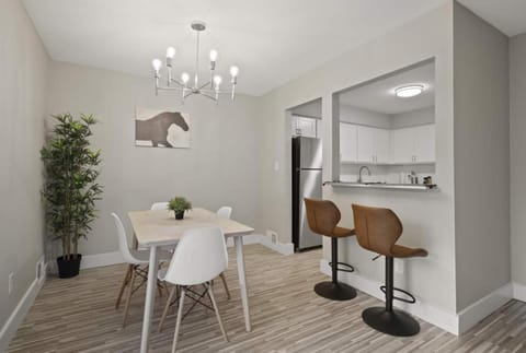 Relax & Unwind in Rochester Cozy Vacation Spot Apartment in Rochester