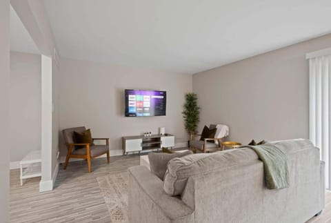 Relax & Unwind in Rochester Cozy Vacation Spot Apartment in Rochester