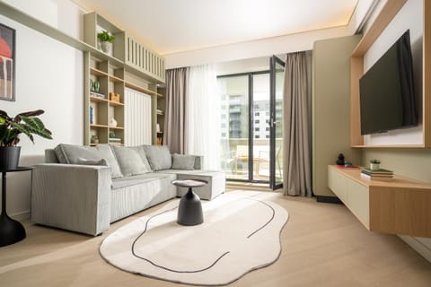 Communal lounge/ TV room, TV and multimedia, Living room, Evening entertainment