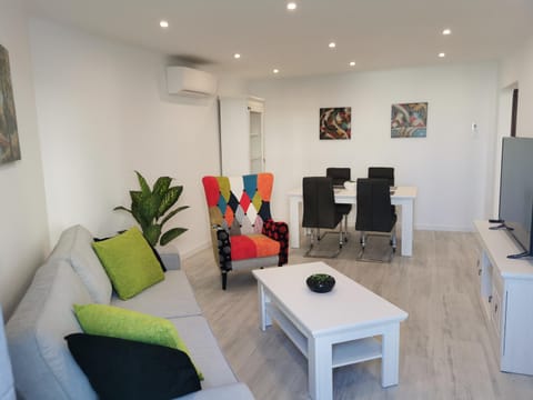 TV and multimedia, Living room, air conditioner