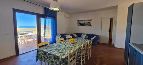 Balcony/Terrace, Living room, Dining area, Sea view