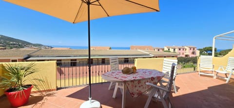 Natural landscape, View (from property/room), Balcony/Terrace, Sea view