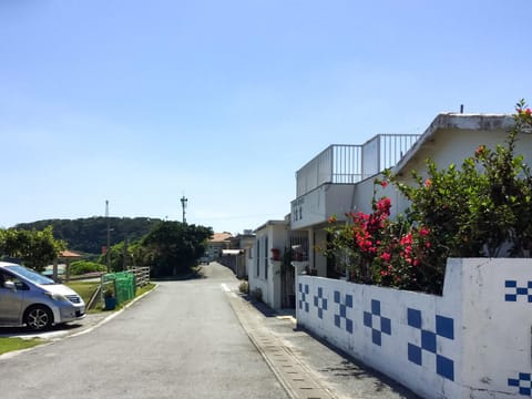 Property building, Neighbourhood