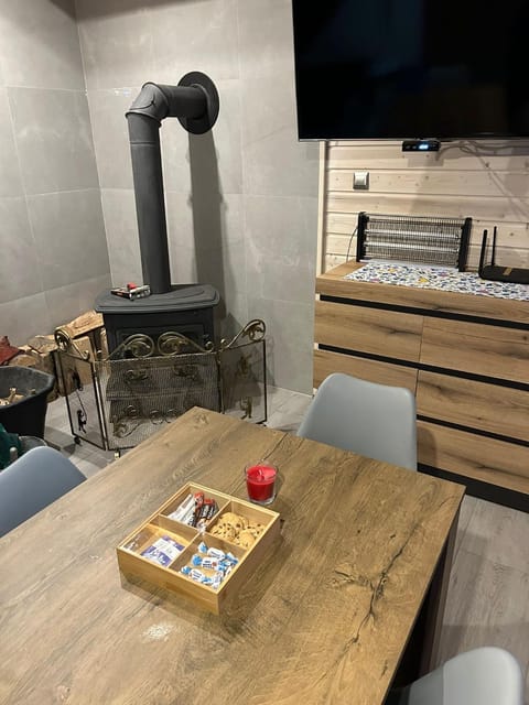 ''Kaszebe ''Domek letniskowy całoroczny z jacuzzi ,klimatyzacja nad jeziorem Raduńskim House in Pomeranian Voivodeship