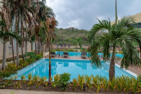 Pool view, Swimming pool