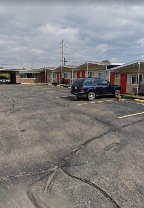 Saint Roberts Town and Village Motel Hotel in Saint Robert