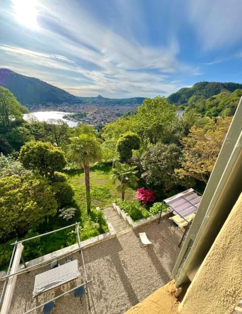 Villa Adelaide Lakeview Bed and Breakfast in Como