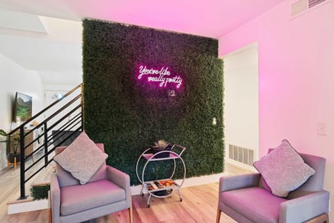 4Bd l Pool & Tennis Access l 5 mi downtown PS House in Cathedral City