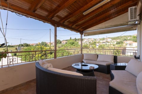 Captain's house Apartment in Messenia