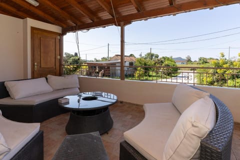 Captain's house Apartment in Messenia