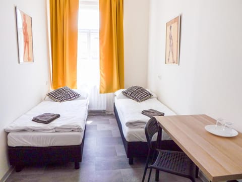 Bed, Photo of the whole room, Seating area, Bedroom