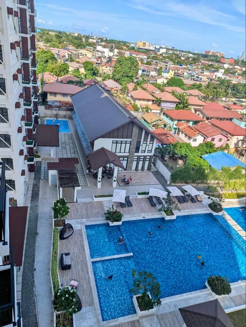 Property building, Day, City view, Pool view, Swimming pool, sunbed