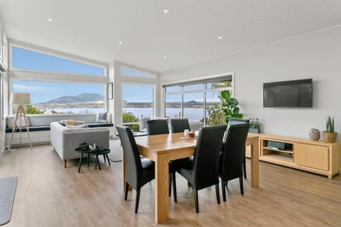 TV and multimedia, Living room, Dining area, Lake view, Lake view, Mountain view