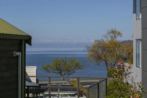 Patio, Lake view