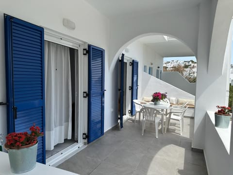 Patio, Seating area, Dining area