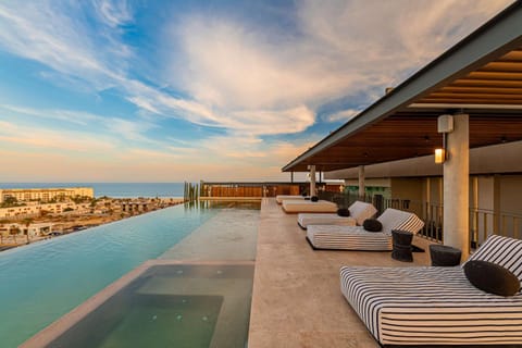 View (from property/room), Balcony/Terrace, Pool view, Sea view, Swimming pool, sunbed