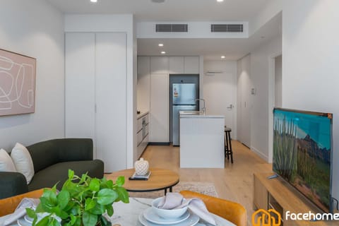 Kitchen or kitchenette, Living room