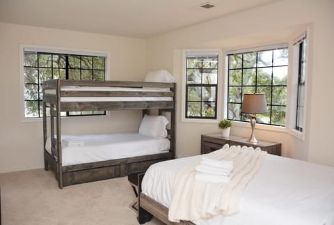 Sonoma Hideaway 3BD 2,5 BATH, Beautiful Patio and Garden House in Napa Valley