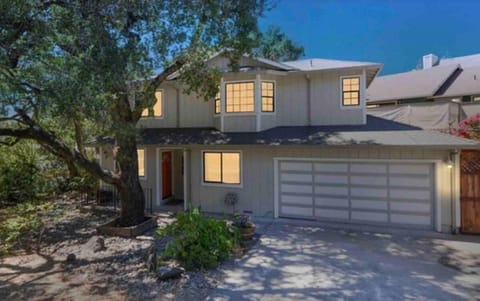 Sonoma Hideaway 3BD 2,5 BATH, Beautiful Patio and Garden House in Napa Valley