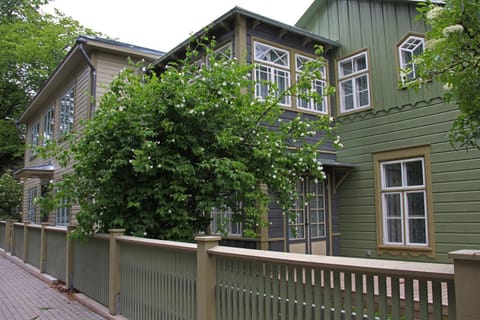Property building, Balcony/Terrace, Street view