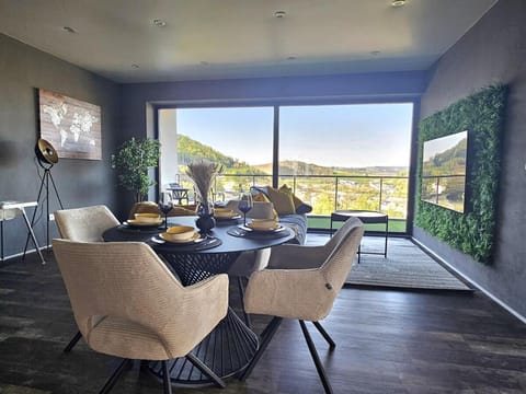 Living room, Mountain view