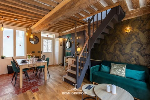 Le Spa de Lou Hot Tub Sauna & Private Patio 2 Guests House in Honfleur