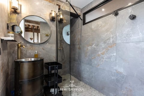 Le Spa de Lou Hot Tub Sauna & Private Patio 2 Guests House in Honfleur