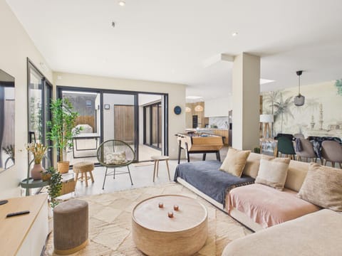 Communal lounge/ TV room, Living room