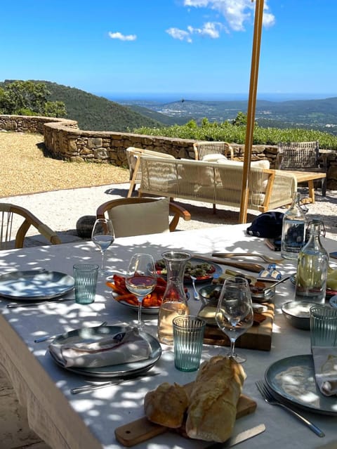 Natural landscape, View (from property/room), Dining area, Food, Mountain view, Lunch