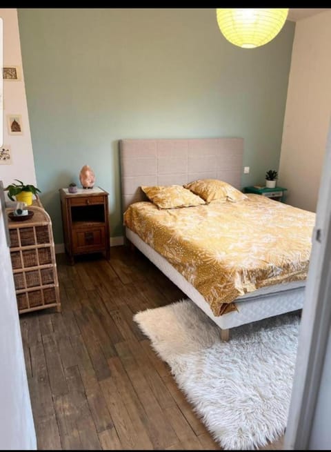 Chambre double chez l'habitant proche du circuit Vacation rental in Le Mans