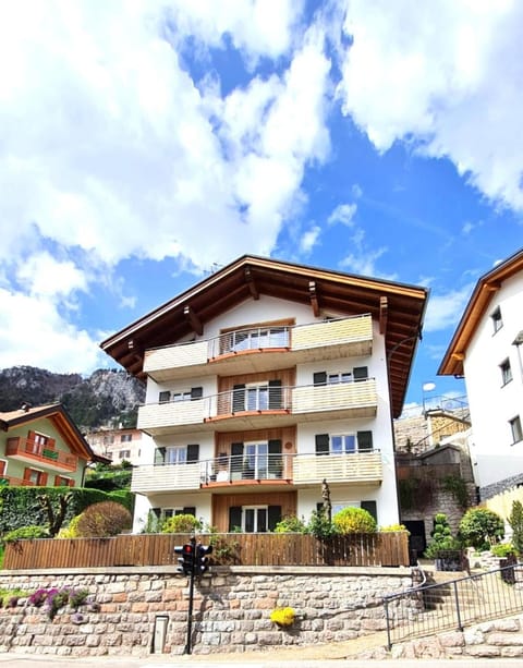 Alpin Lake Haven Apartment in Molveno