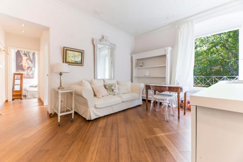 Kitchen or kitchenette, Living room, Seating area