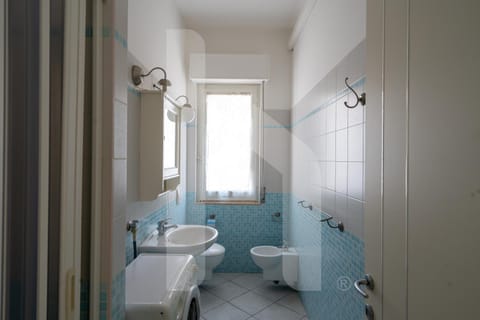 Toilet, Bathroom, bidet