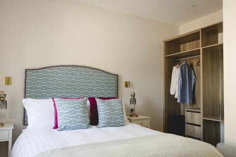 Bed, Bedroom, wardrobe