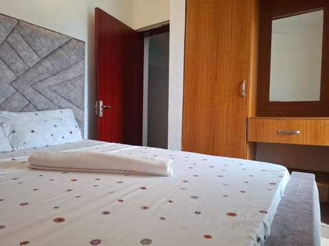 Bed, Bedroom, wardrobe