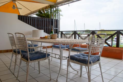 View (from property/room), Balcony/Terrace, Dining area