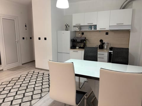 Kitchen or kitchenette, oven, stove